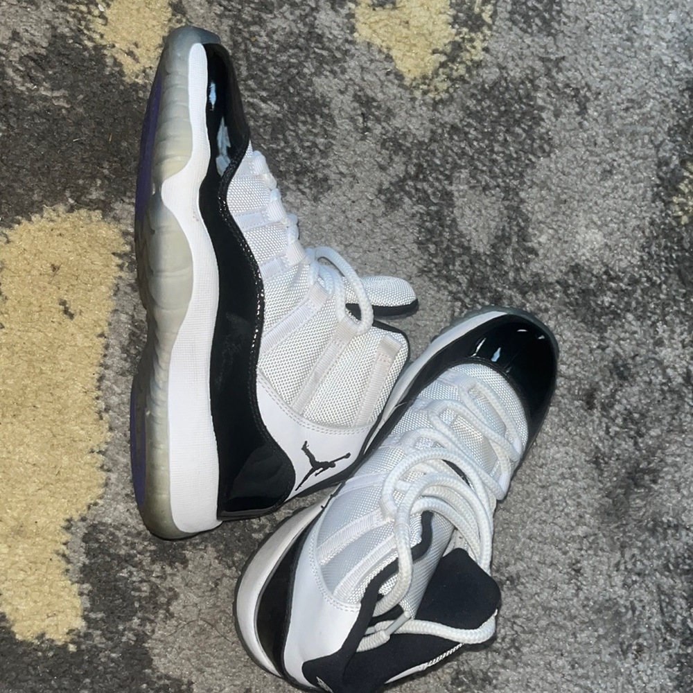 Youth size 5  Jordan 11’s